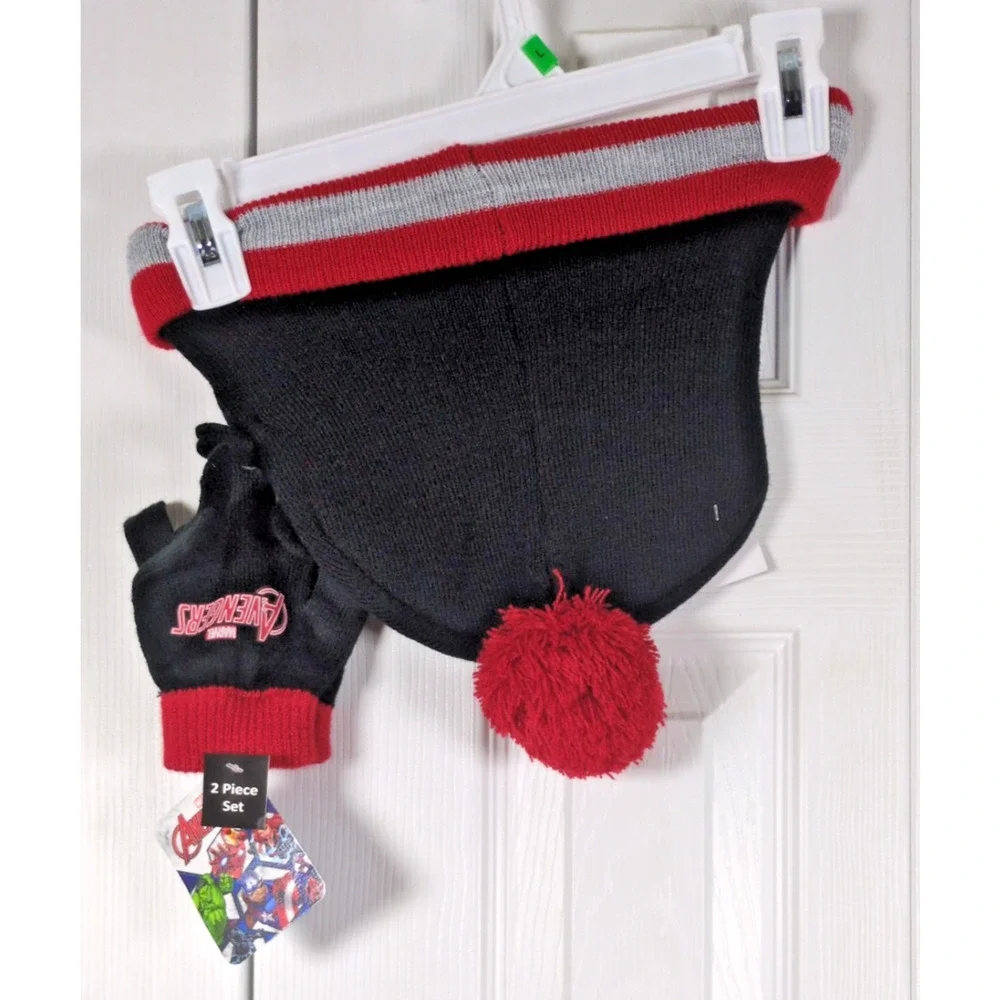 Berkshire Boys Marvel Avengers Beanie Pom Hat and Glove Set One Size Black Red